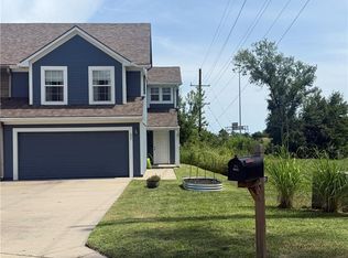 625 E Spring Ave, Bonner Springs, KS 66012