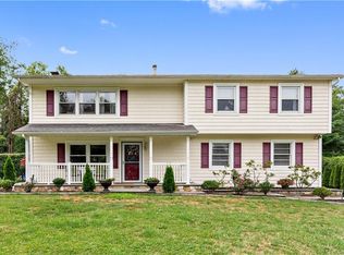 181 Cordial Rd, Yorktown Heights, NY 10598