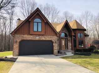 3332 Craig Dr, North Tonawanda, NY