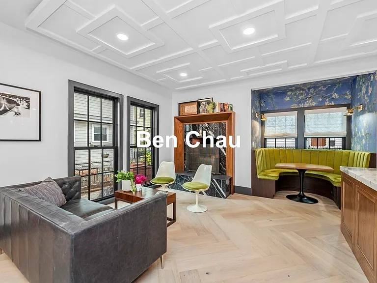 208 Windsor St — Photo 3