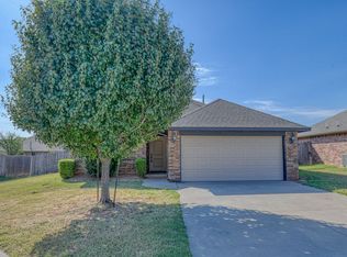 11108 SW 38th Cir, Mustang, OK 73064