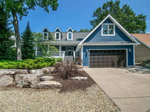 208 Marx Dr, New Buffalo, MI 49117