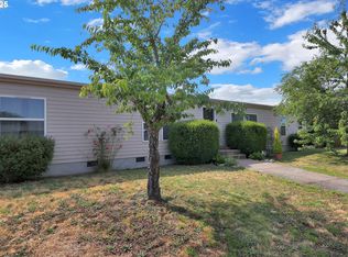2570 Rosebay St, Eugene, OR 97402