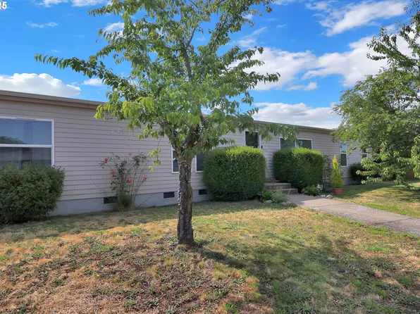 2570 Rosebay St, Eugene, OR 97402