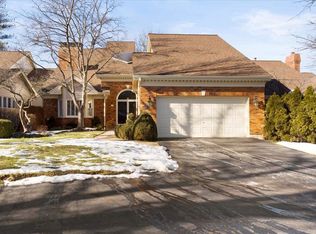 731 Fairfield Lake Dr, Chesterfield, MO 63017