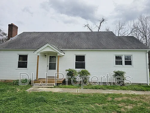 816 Andrew Johnson Hwy Photo 1