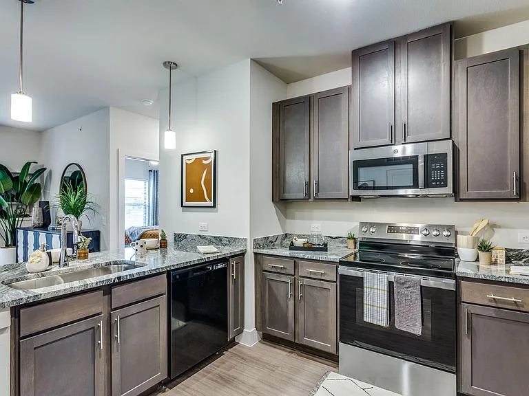 2350 E Berry St — Photo 3