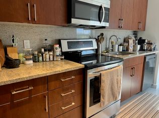 621 N Fayette St #516, Alexandria, VA 22314