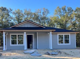 80 Southeast St, Trenton, FL 32693