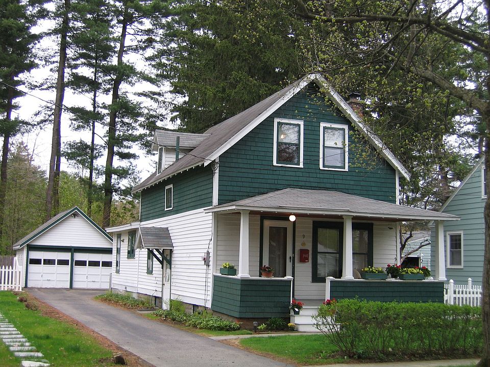 14 Ritchie Place - Spring 2004