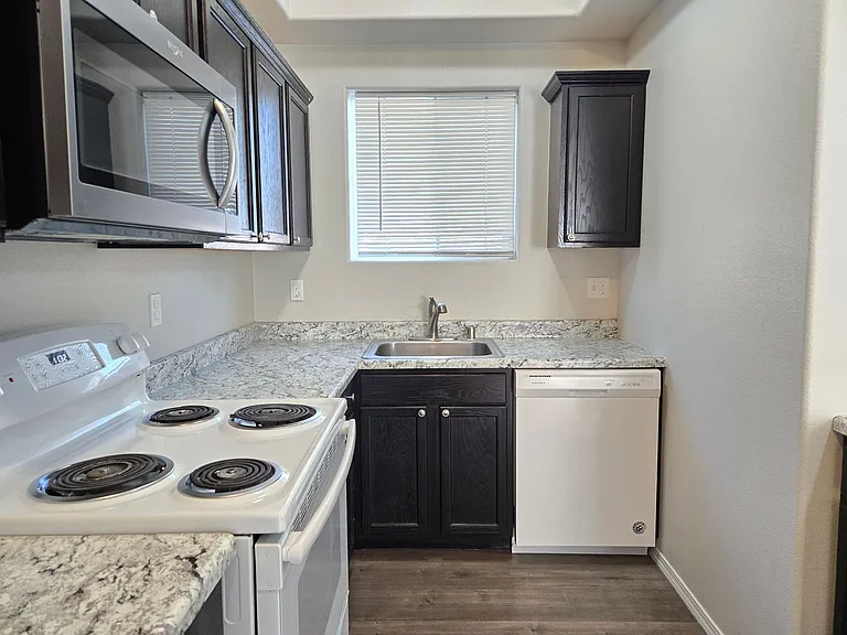 3887 W 7th Ave #B110 — Photo 14