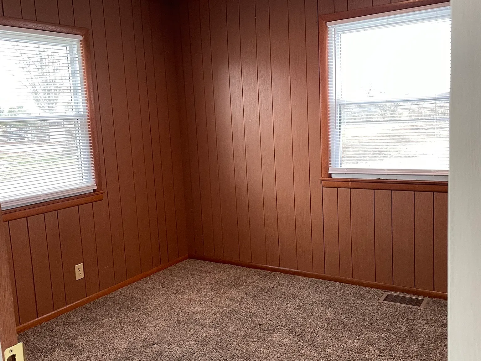 AND: Willow: 220: House - 1 — Photo 4