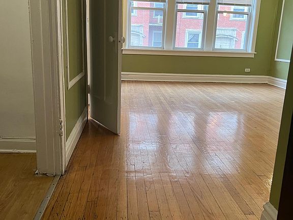 3rd image of 5442 S Harper Ave APT 106