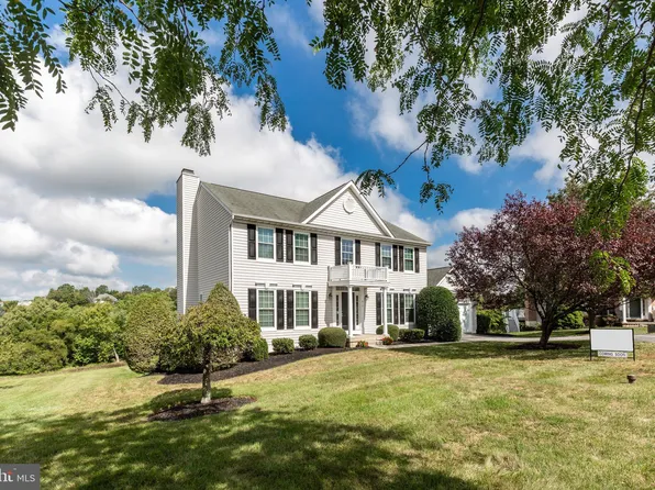 812 Ryder Ct, Westminster, MD 21158