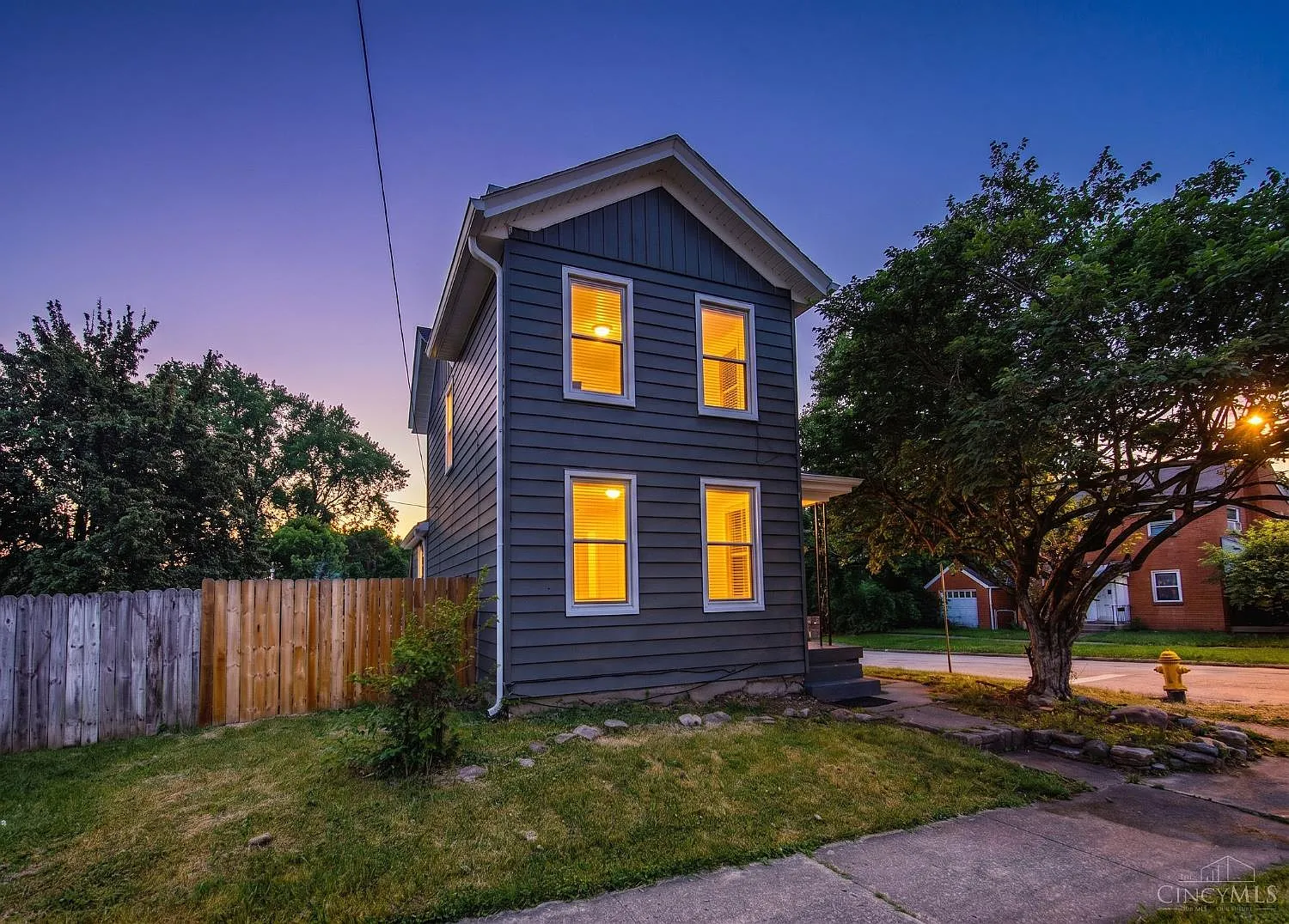 3 bed, 1.5 bath, 1528 sqft, $2,150 — Photo 1