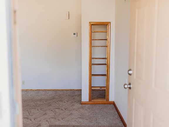 4th image of 313 E Courthouse Ave