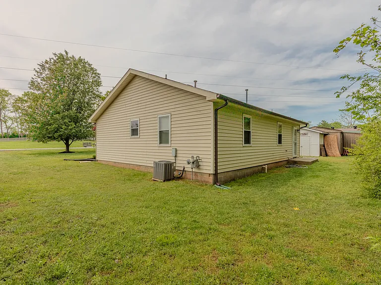 5252 Sallee Dr — Photo 12