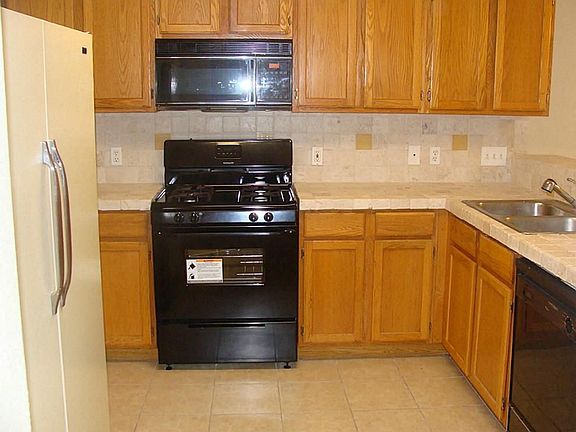 5th image of 14110 Cornelia Dr