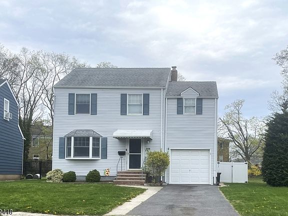 3rd image of 437 Bailey Ave