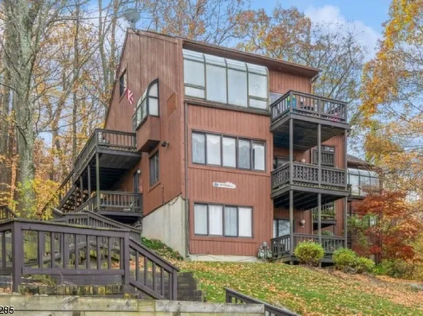 2 Attitash Dr #2, Vernon Twp., NJ 07462