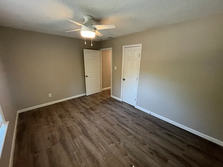 12904 Mitchell Dr — Photo 8
