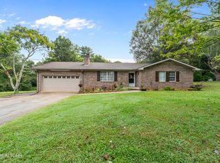 124 Westmoreland Dr, Maryville, TN 37803