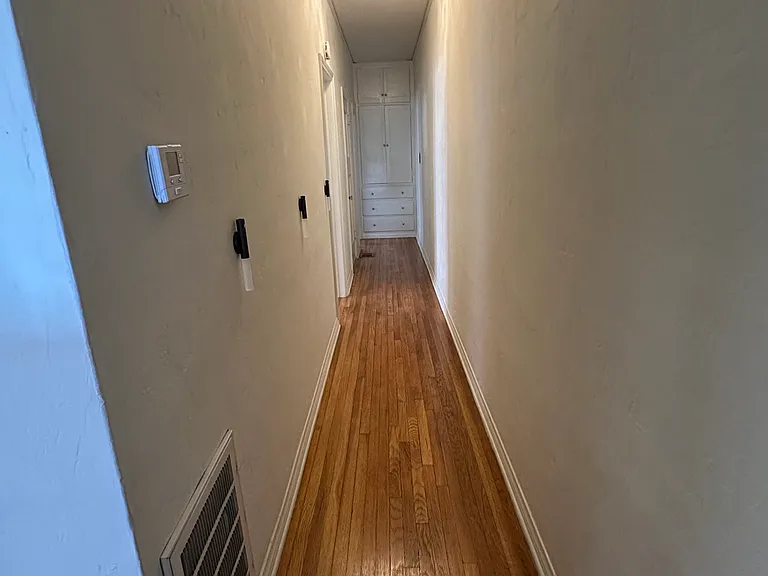 1340 E Harvard St — Photo 18