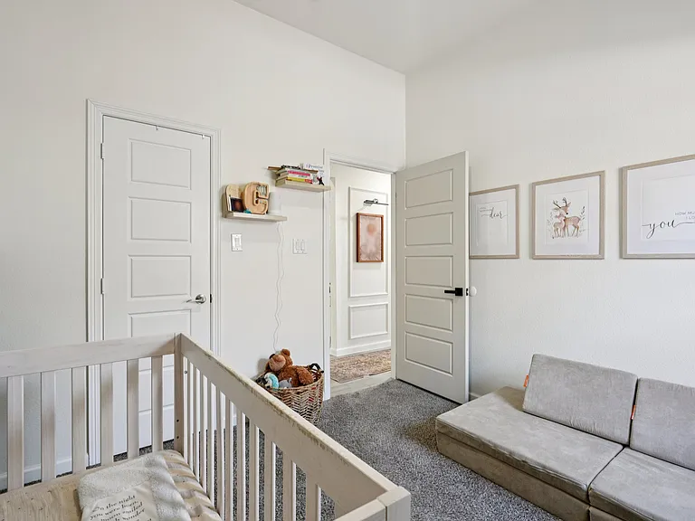 2605 Langford St — Photo 9