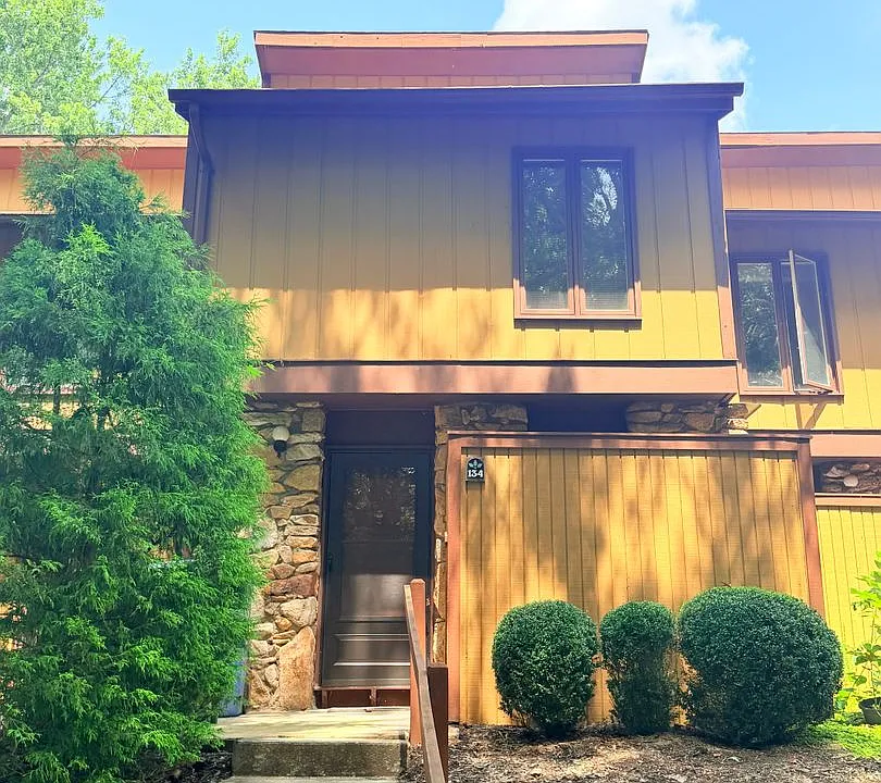 134 Colony Dr