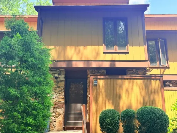 134 Colony Dr, Arden, NC 28704