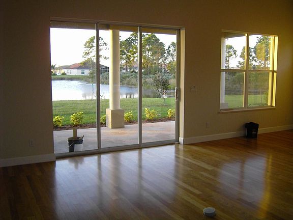 3rd image of 1466 Clubhouse Dr