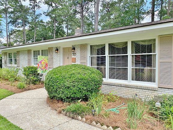 2nd image of 904 Wildwood Dr