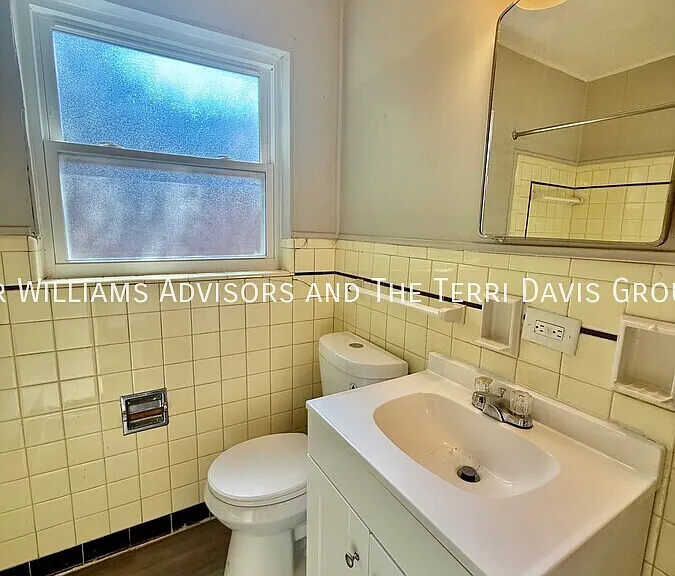 1639 Anita Pl #4 — Photo 11