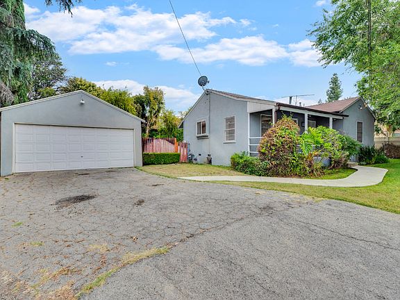 4th image of 5926 Wilbur Ave