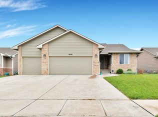 8486 E Chris St, Bel Aire, KS 67226