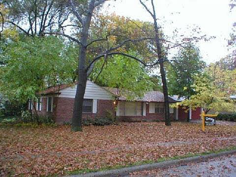1st image of 23871 Manistee St