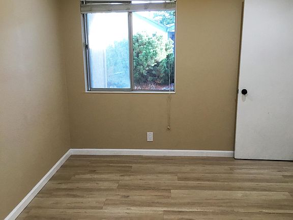 4th image of 5359 Wisteria Way