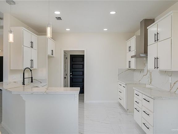 5th image of 6005 Pedaso Del Sol St