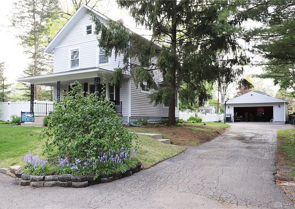 1st image of 1655 Aero Ave