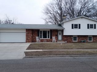 2713 Avenue C, Fort Madison, IA 52627