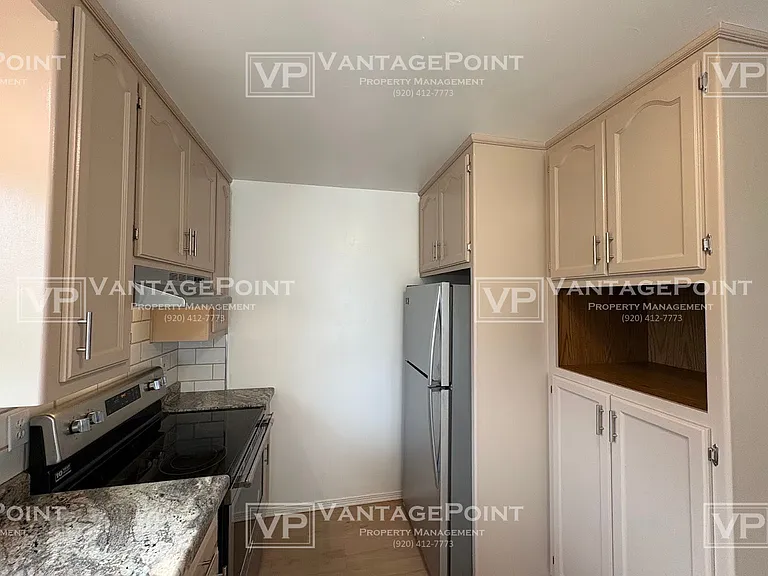 2056 Schanock Dr — Photo 5