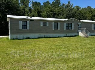 249 Manhollow Church Rd, Hampstead, NC 28443