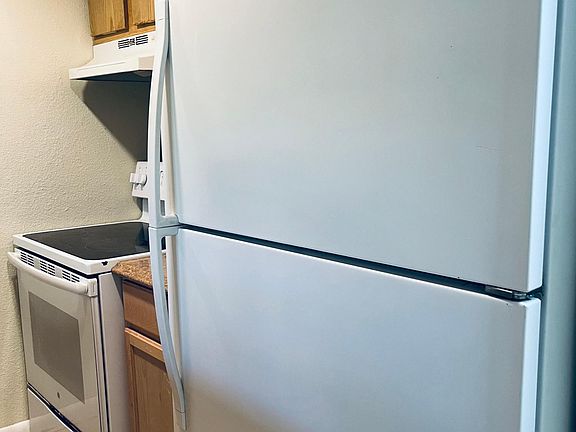 3rd image of 6063 10th Ave N APT 147