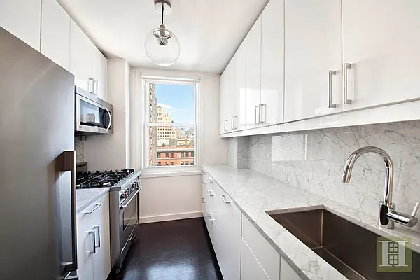 Sold by Halstead Real Estate | media 8