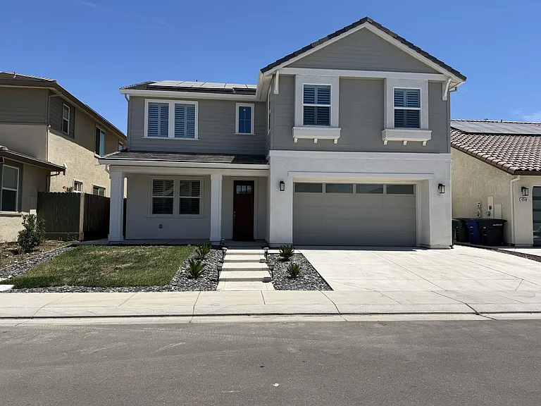4344 Icon Ave — Photo 2