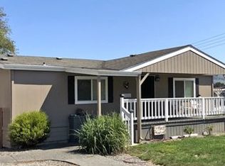98998 W Freeman Ln, Brookings, OR 97415