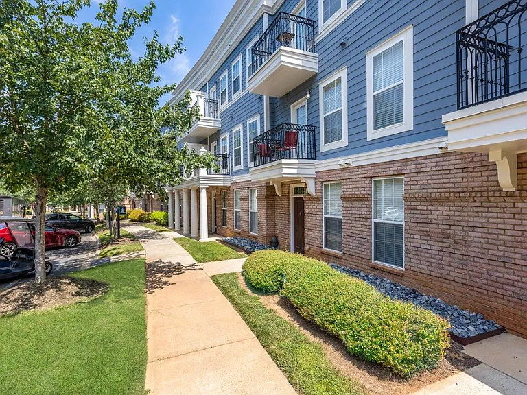 Worthington Apartments and Townhomes — Photo 22