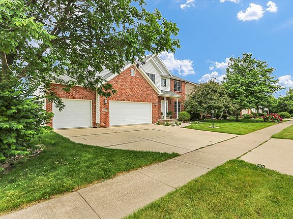 3rd image of 2413 Stricker Ln