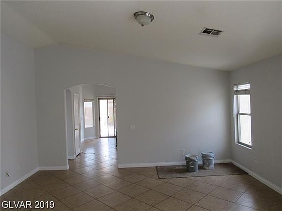 5th image of 11070 Cresco Ct