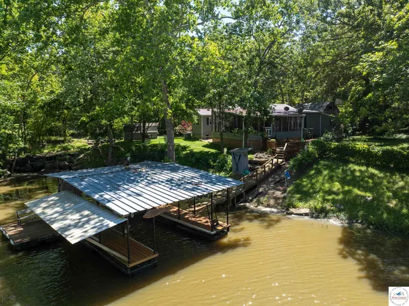 26437 Santa Barbara Dr, Edwards, MO 65326